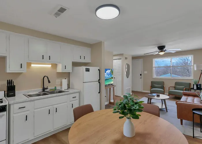 The Neff Nest - 1 Bedroom Flat