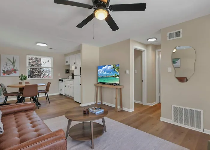 The Neff Nest - 1 Bedroom Flat *