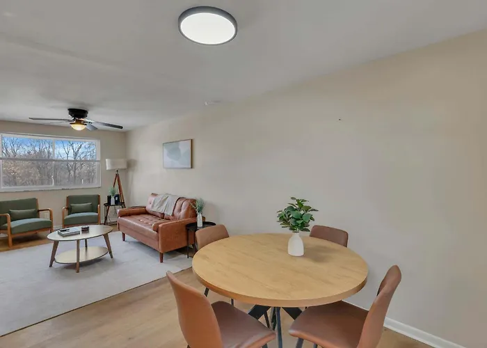The Neff Nest - 1 Bedroom Flat *